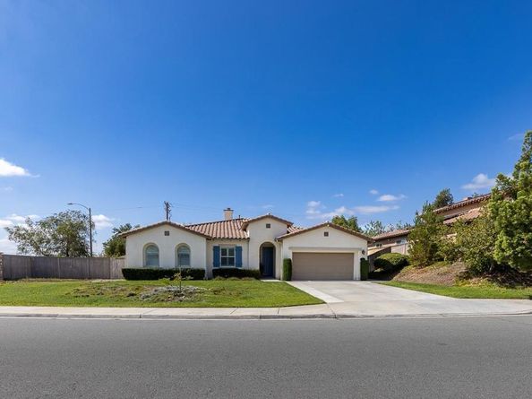 705 Sungold Way, Escondido CA 92027