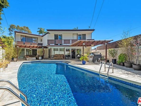 6505 S Halm Avenue, Los Angeles CA 90056