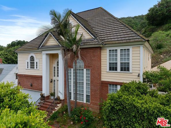 2431 Benedict Canyon Drive, Beverly Hills CA 90210