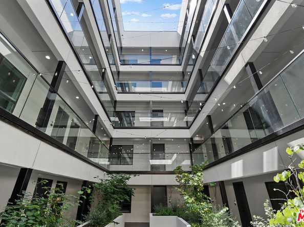 321 S Oxford Avenue 305, Los Angeles CA 90010