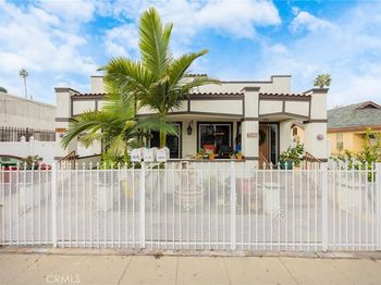 4019 S Van Ness Avenue