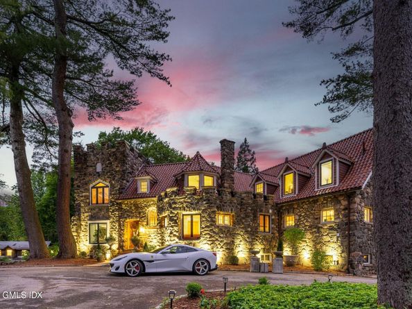 546 Lake Avenue, Greenwich CT 06830