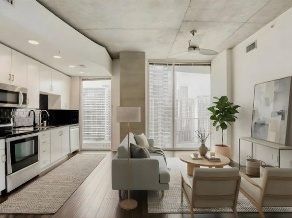360 Nueces ST 2004, Austin TX 78701