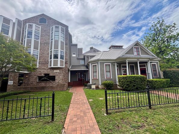 915 W 23rd ST 206, Austin TX 78705