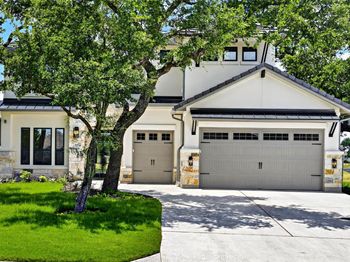 305 Indigo LN