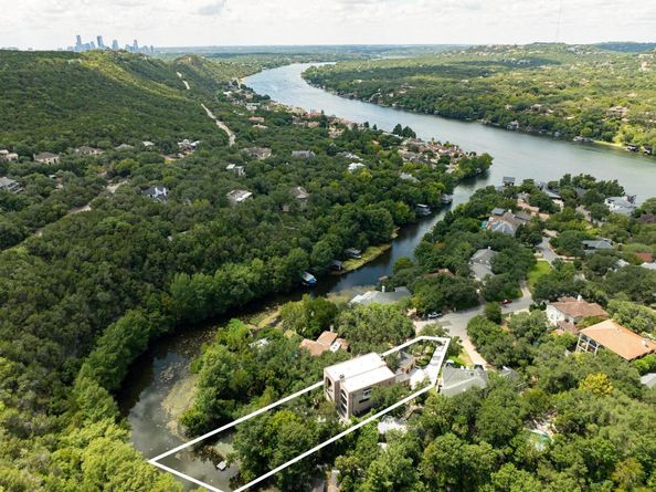 4500 River Wood CT, Austin TX 78731