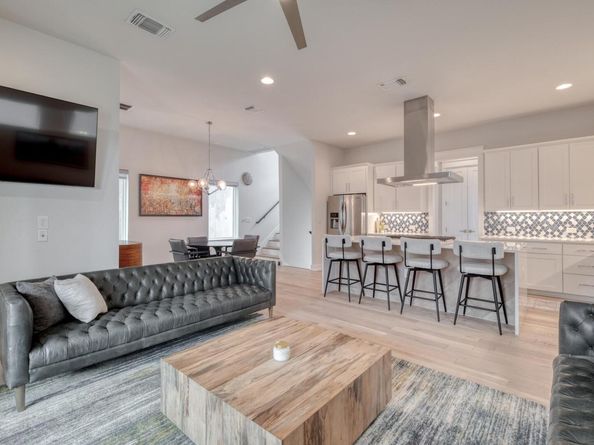 5002 E Pecan Springs RD 7, Austin TX 78723