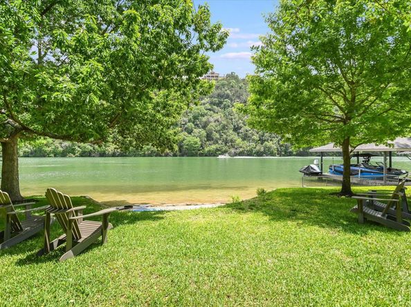 2305 Manana ST, Austin TX 78730