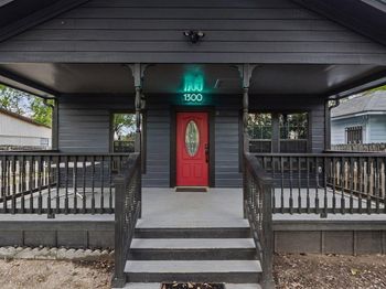 1300 Haskell ST