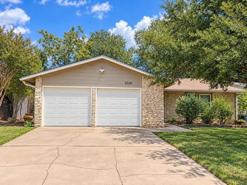 2518 Dovemeadow DR, Austin TX 78744