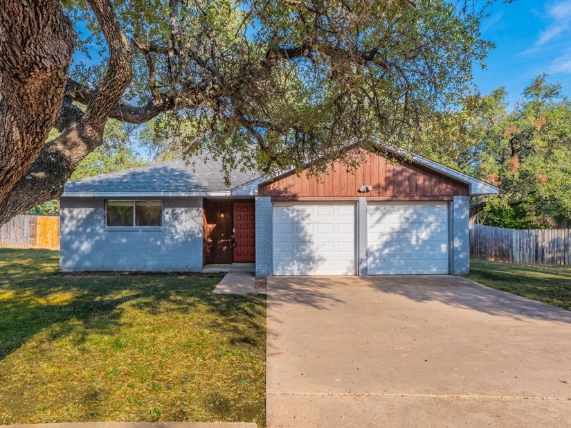 5628 Wagon Train RD, Austin TX 78749