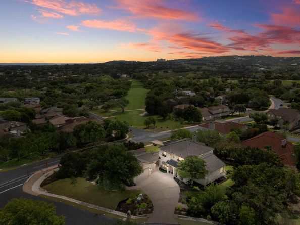 19 Swiftwater TRL, The Hills TX 78738
