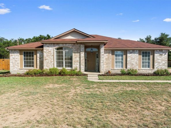 6005 La Mesa ST, Lago Vista TX 78645