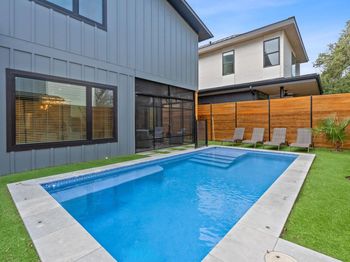 606A Clifford DR