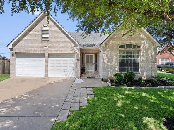 418 Keenland DR, Georgetown TX 78626