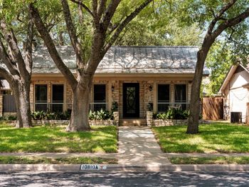 10810 Pinehurst DR