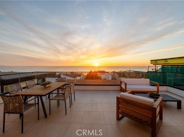 213 Bayview Drive, Manhattan Beach CA 90266