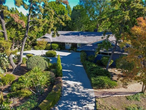 9356 Beckford, Northridge (los Angeles) CA 91324