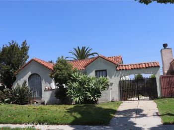 2407 W 74th