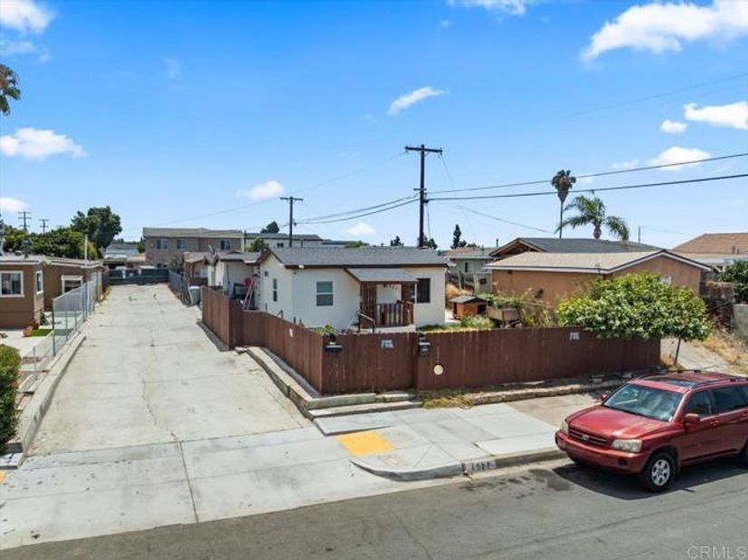 1525 S 42nd Street, San Diego CA 92113