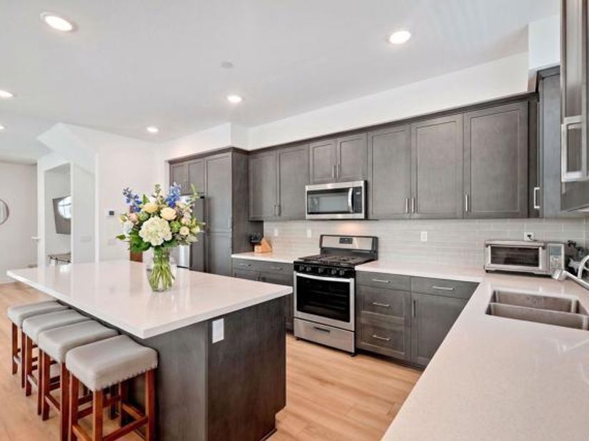 437 Carina Glen, Escondido CA 92025