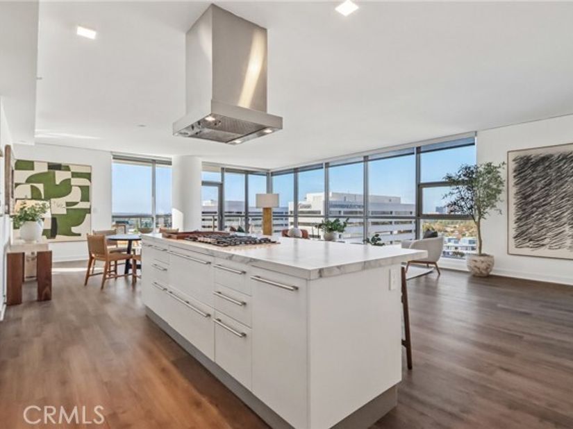 9 MacArthur Place 1507, Santa Ana CA 92707