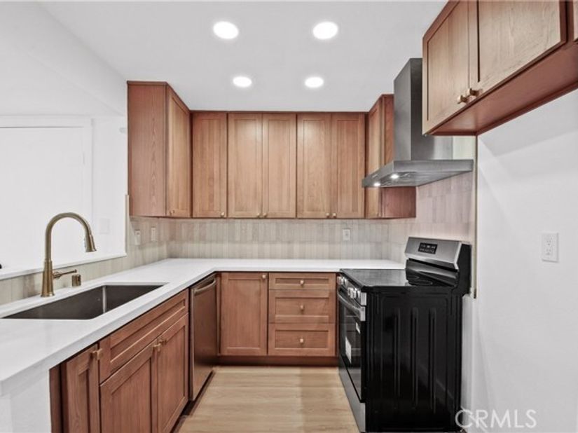 25761 Le Parc 9, Lake Forest (el Toro) CA 92630