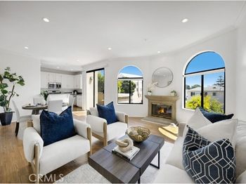 1541 S Bedford