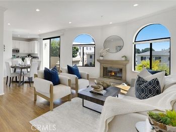 1541 S Bedford