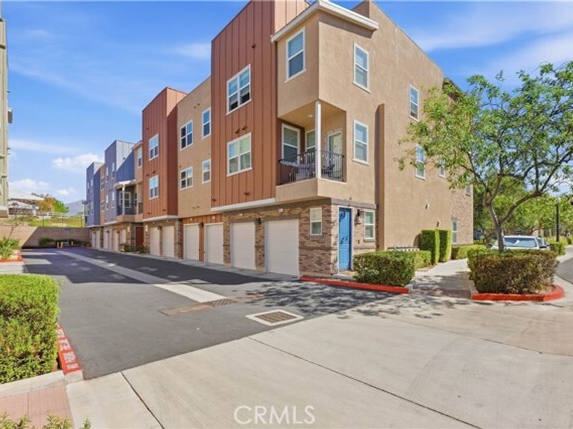 8847 Jacaranda C, Montclair CA 91763