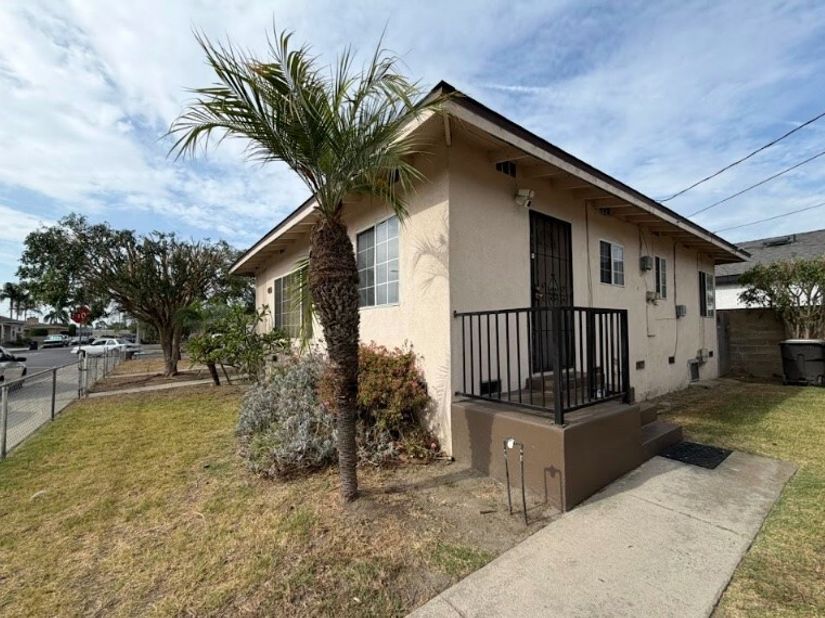 2901 Webster, Long Beach CA 90810