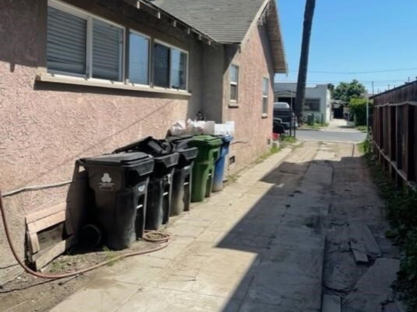 207 E 94th, Los Angeles CA 90003