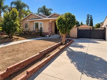1106 E Charlinda