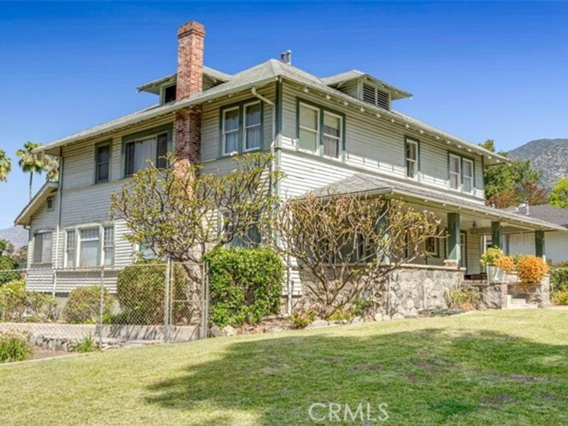 425 N Canyon, Monrovia CA 91016