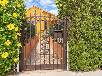 1901 W 64th Street