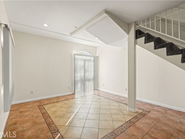 1201 Viola 104, Glendale CA 91202