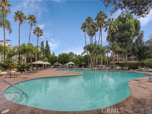 5535 Canoga Avenue 207, Woodland Hills (los Angeles) CA 91367