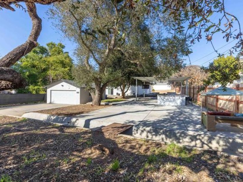 10292 Canyon Dr., Escondido CA 92026