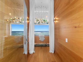 3709 Ocean Front Walk