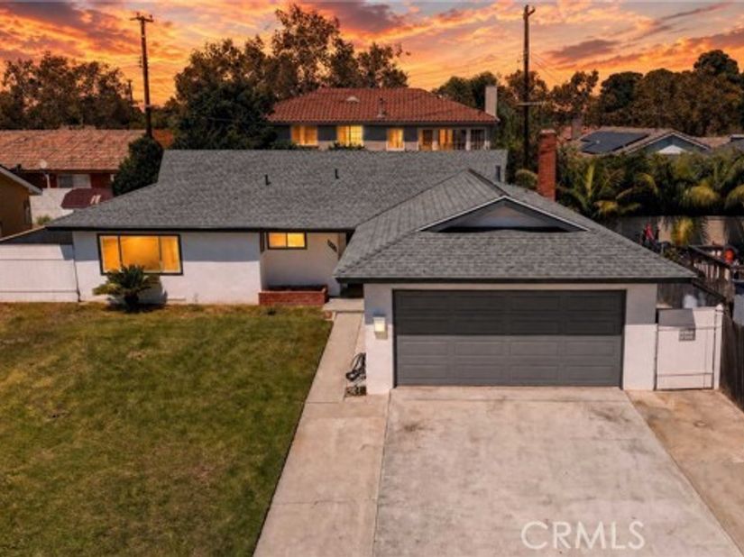 1911 W Maywood, Santa Ana CA 92704