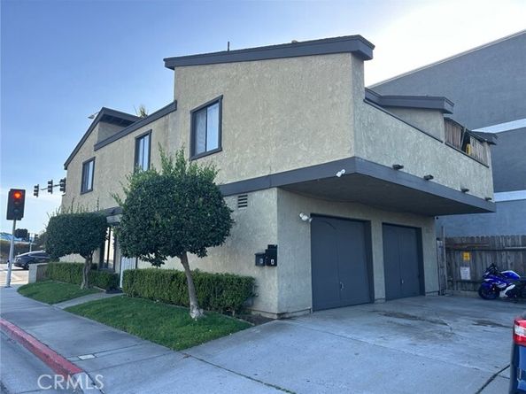 7611 Warner Avenue, Huntington Beach CA 92647