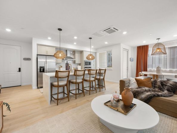 3281 Eagle Ct Dr 201, San Jose CA 95117