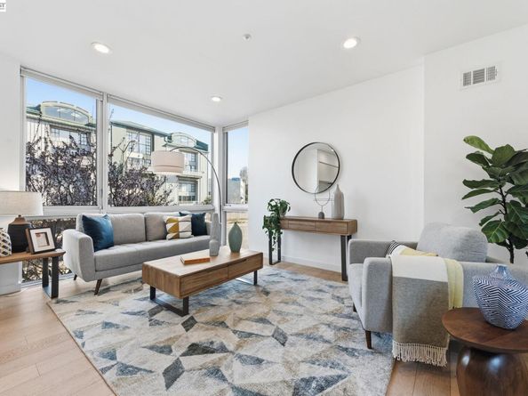 857 W Grand Ave, Oakland CA 94607