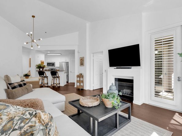 180 Caldecott 314, Oakland CA 94618