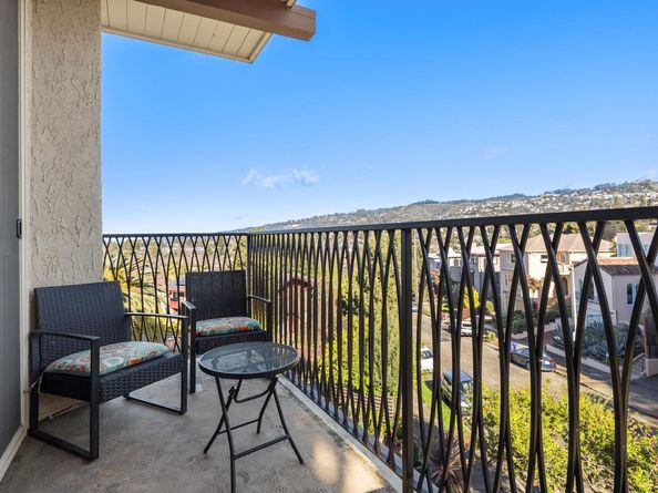 5405 Carlton St 303, Oakland CA 94618