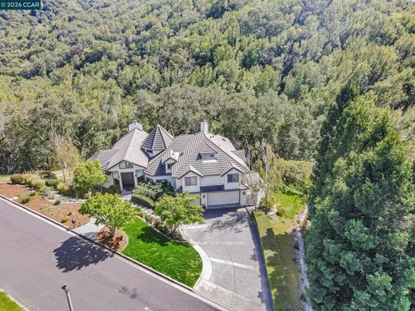 4 Julianna Ct, Moraga CA 94556