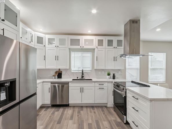 842 E 17th St, Oakland CA 94606