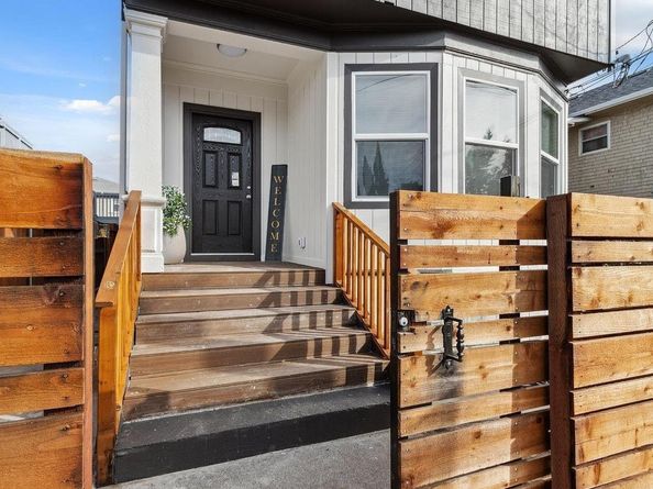 842 E 17th St, Oakland CA 94606