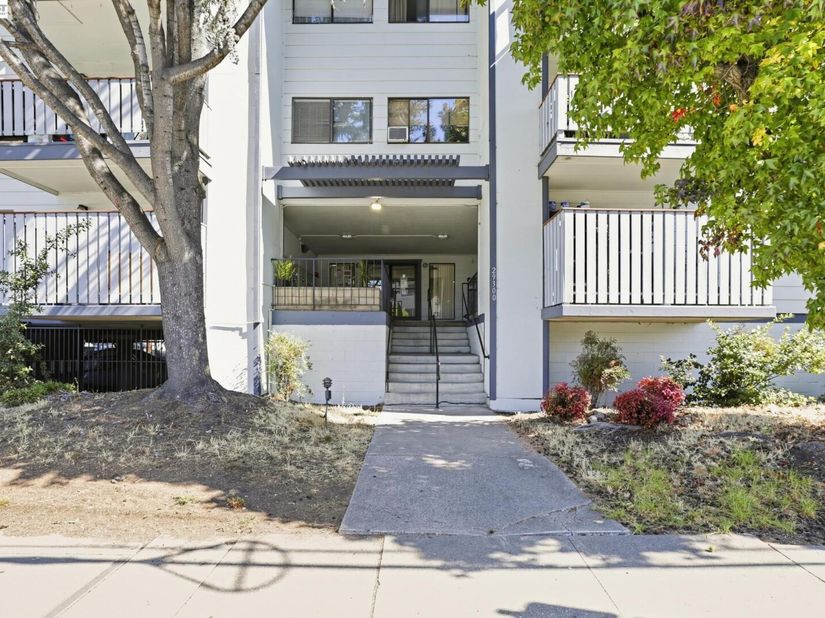 29300 Dixon St 101, Hayward CA 94544