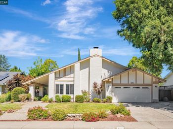 570 Zephyr Cir